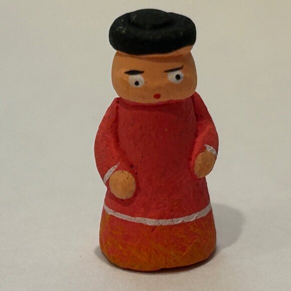 Very Tiny Clay Nativity Set in Small Lidded Box - Picture 4 of 13